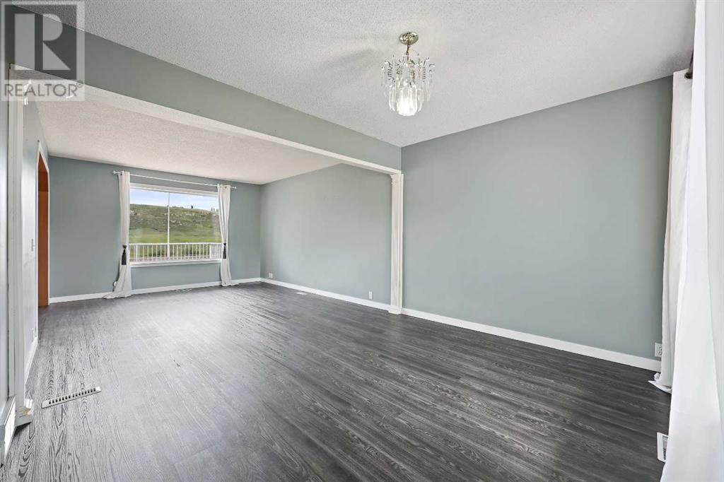Single Family House for Sale in  Hidden Valley Park NW Hidden Valley Calgary 