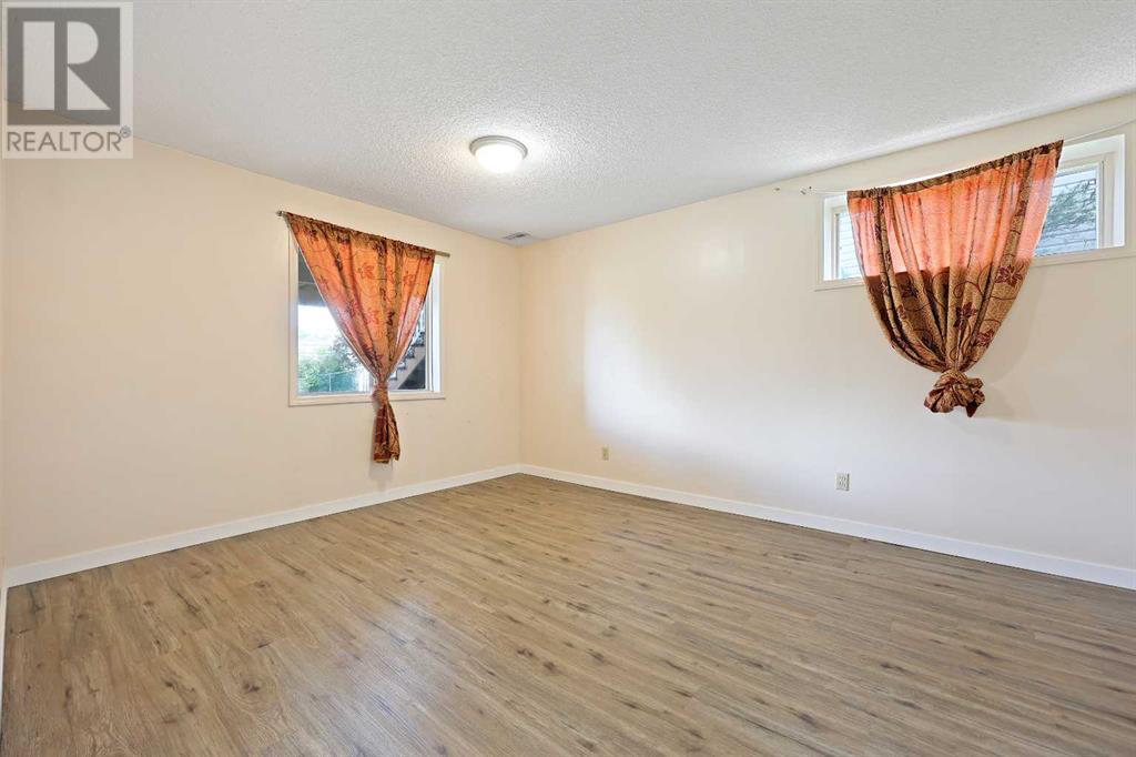 Single Family House for Sale in  Hidden Valley Park NW Hidden Valley Calgary 