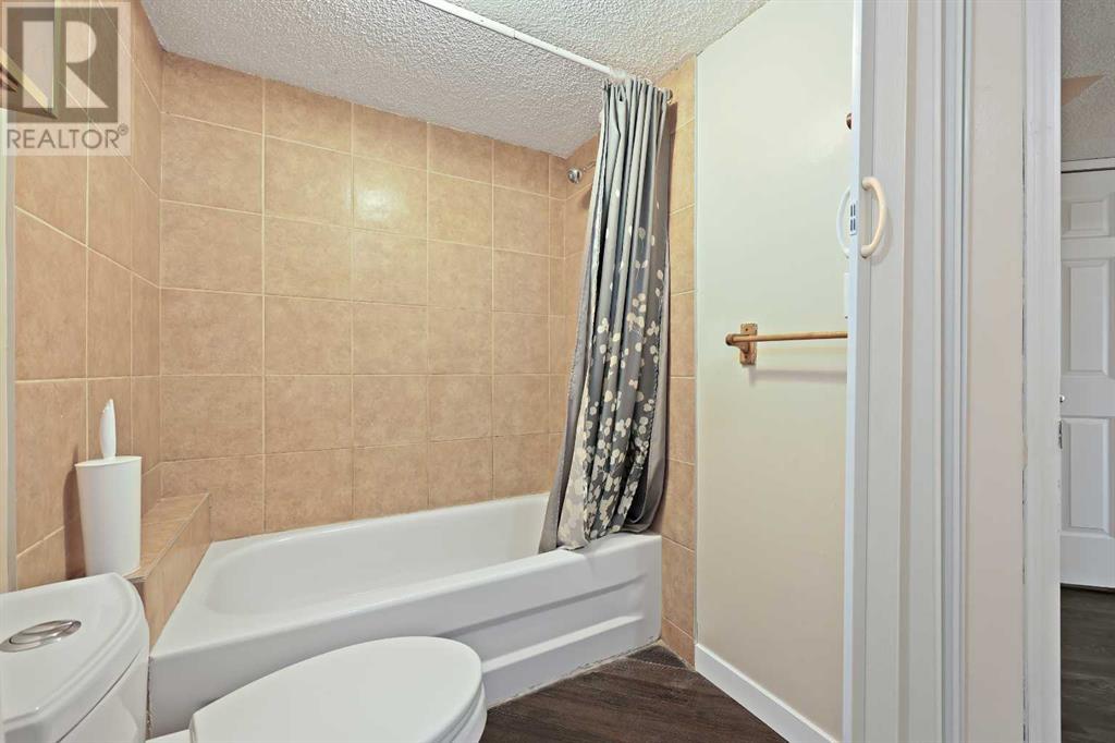 Single Family House for Sale in  Hidden Valley Park NW Hidden Valley Calgary 