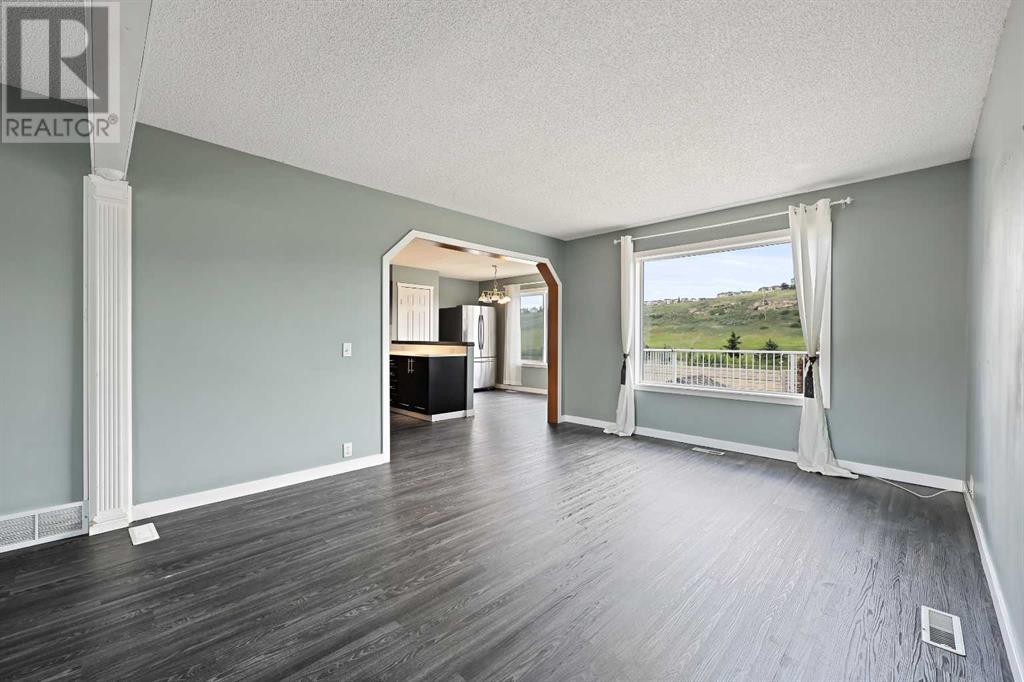 Single Family House for Sale in  Hidden Valley Park NW Hidden Valley Calgary 