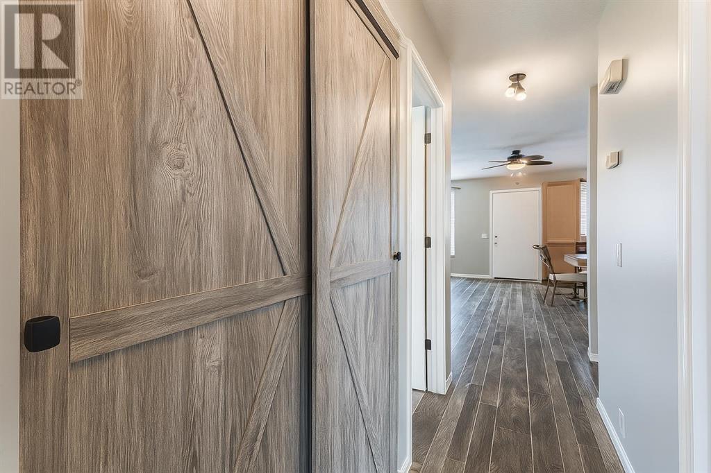 Photo 4 of 183 Dovely Crescent Se, Calgary AB