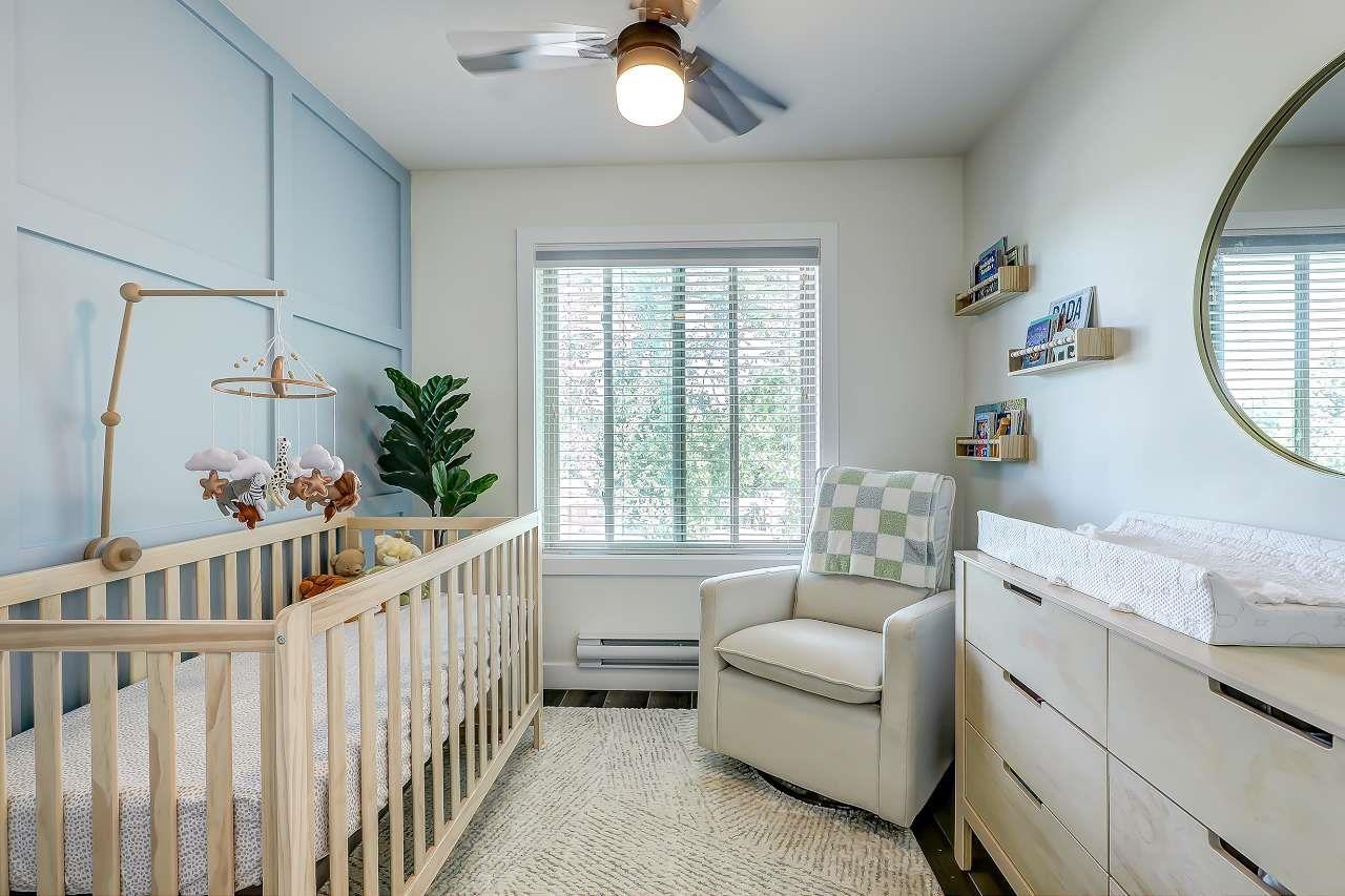 Photo 8 of 17 1708 King George Boulevard, Surrey BC