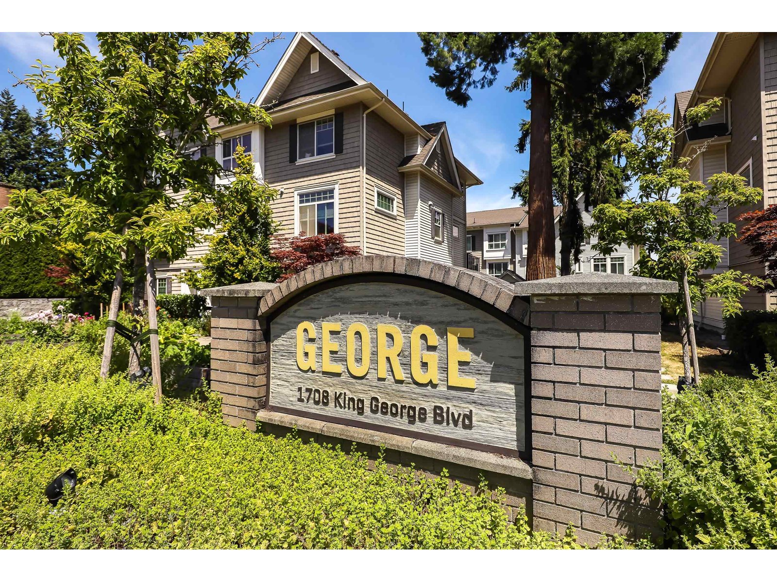 Photo 15 of 17 1708 King George Boulevard, Surrey BC