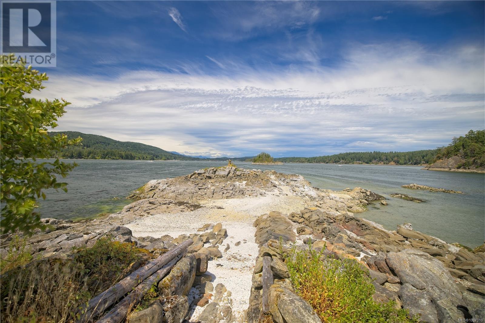 Lot A Twilight Island, Salt Spring