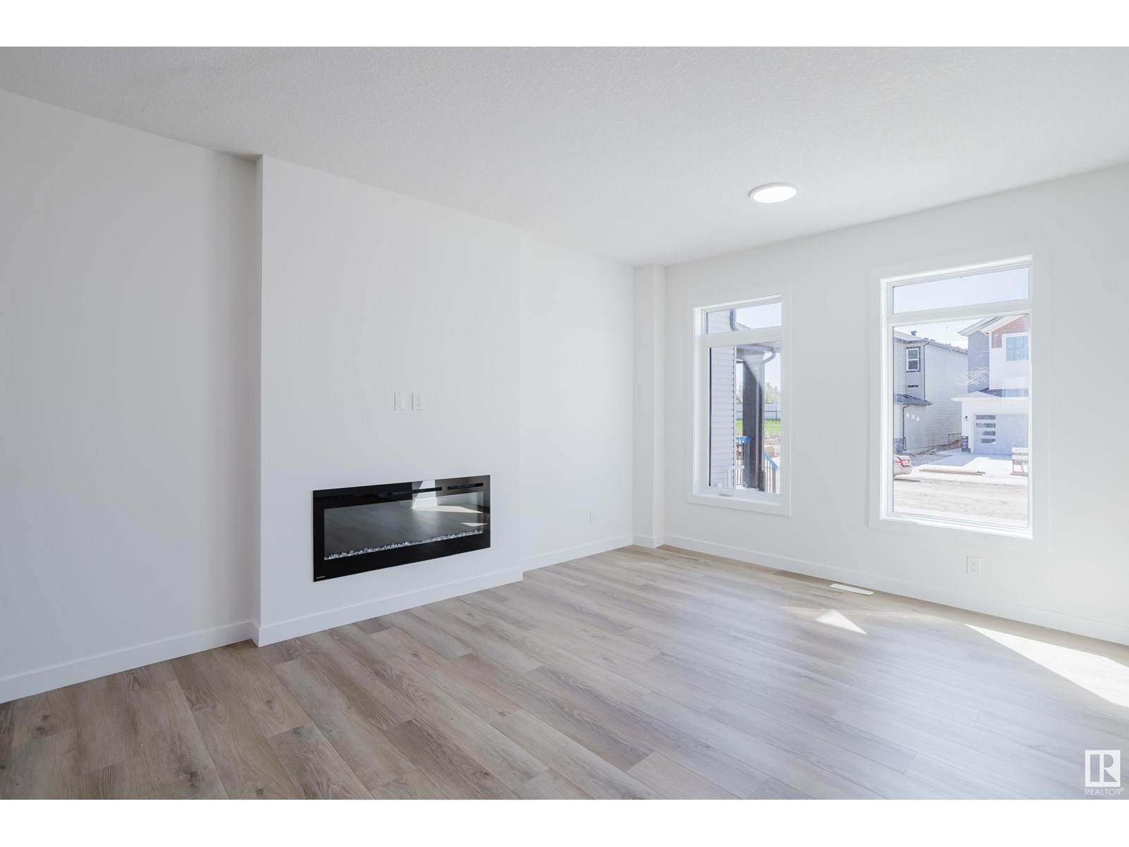 Photo 8 of 261 Munn Wy, Leduc AB