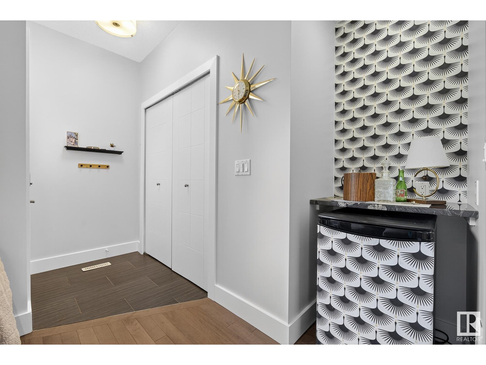 Photo 9 of 10462 144 St Nw, Edmonton AB