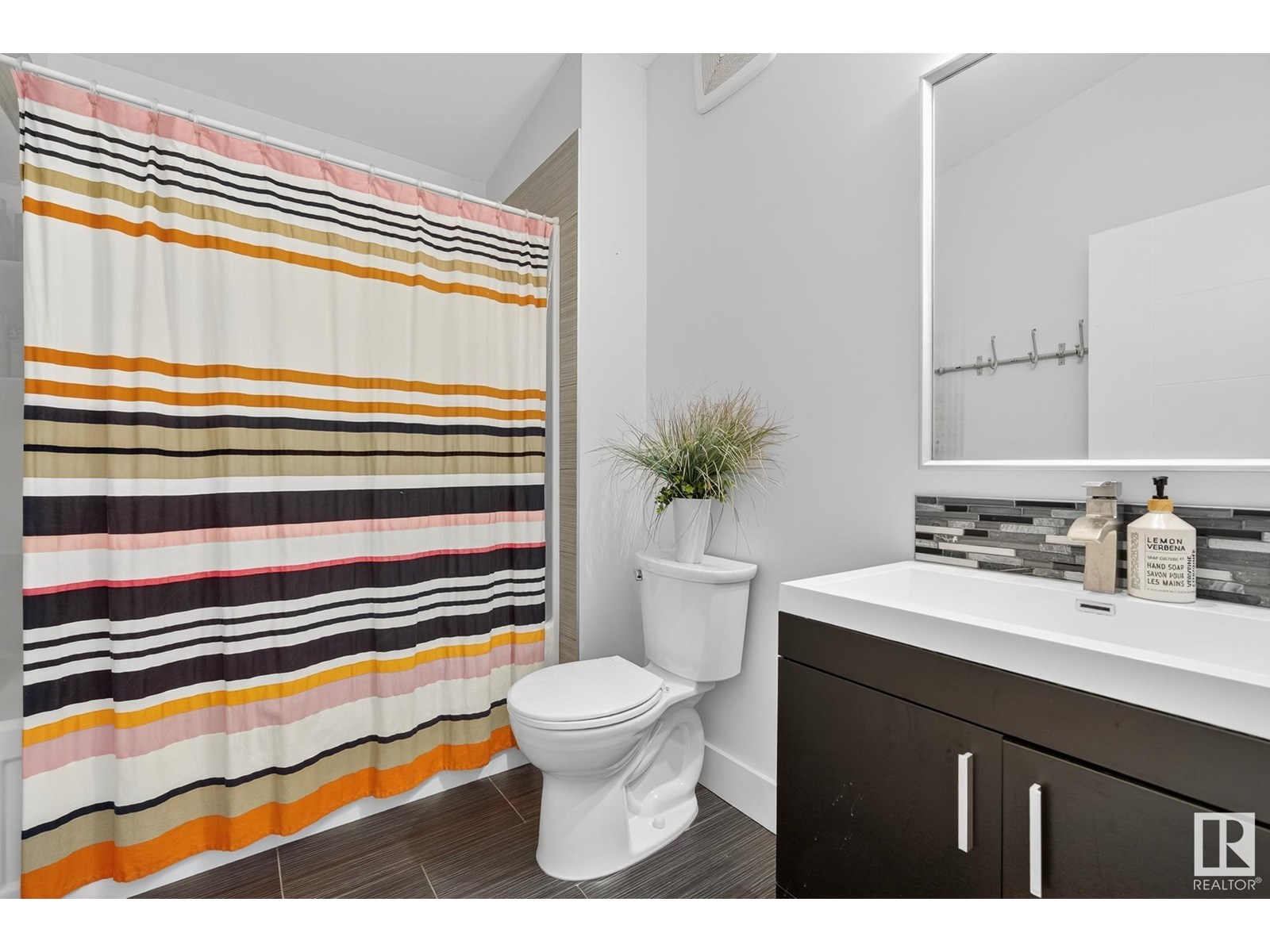 Photo 16 of 10462 144 St Nw, Edmonton AB