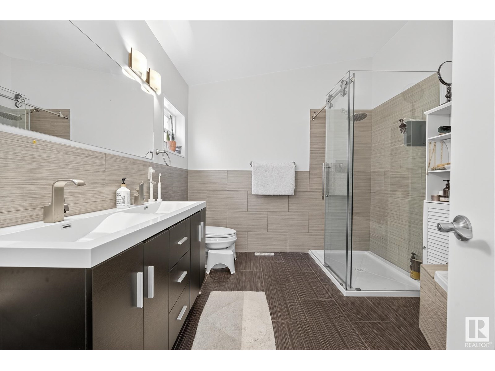 Photo 23 of 10462 144 St Nw, Edmonton AB