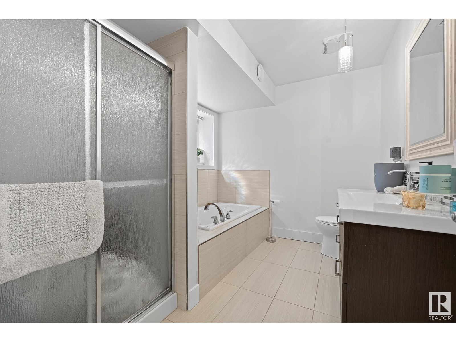 Photo 29 of 10462 144 St Nw, Edmonton AB