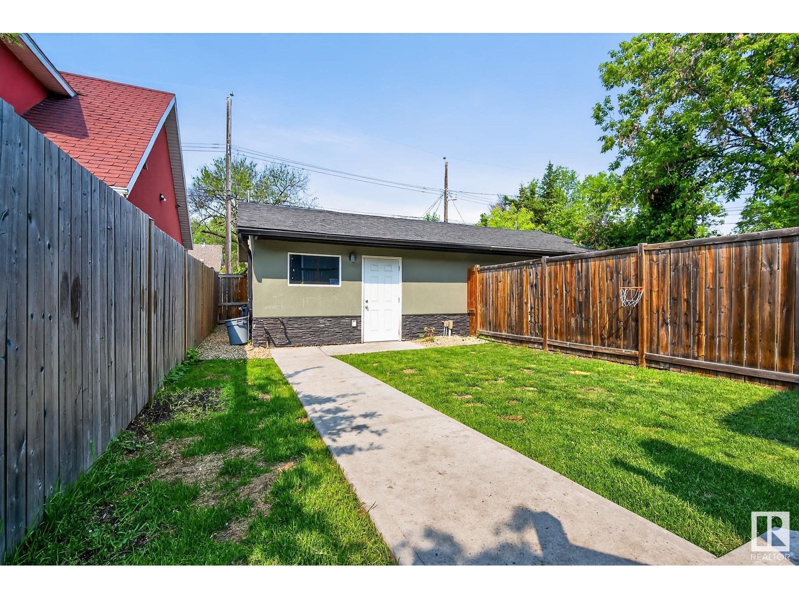 Photo 32 of 10462 144 St Nw, Edmonton AB