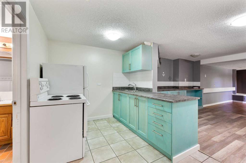 Single Family House Bungalow for Sale in   Avenue NW Montgomery Calgary 