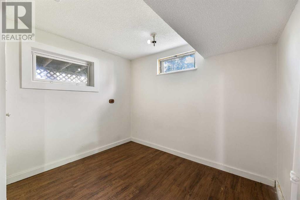 Single Family House Bungalow for Sale in   Avenue NW Montgomery Calgary 