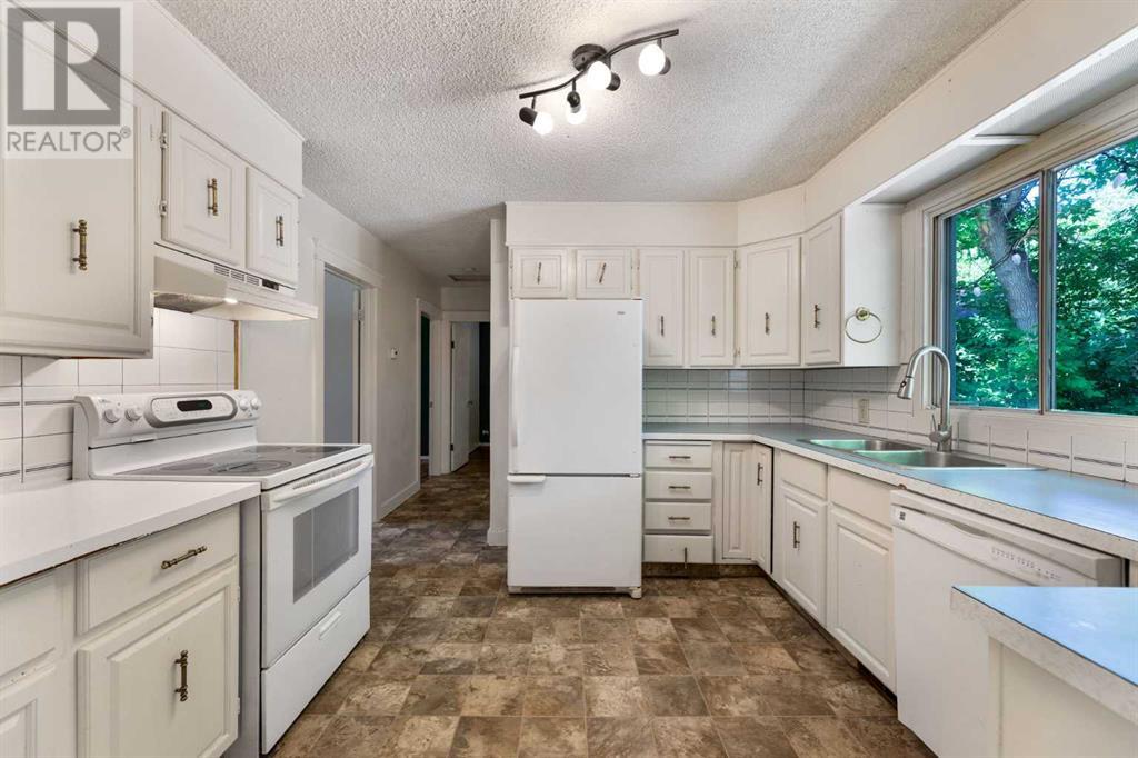 Single Family House Bungalow for Sale in   Avenue NW Montgomery Calgary 