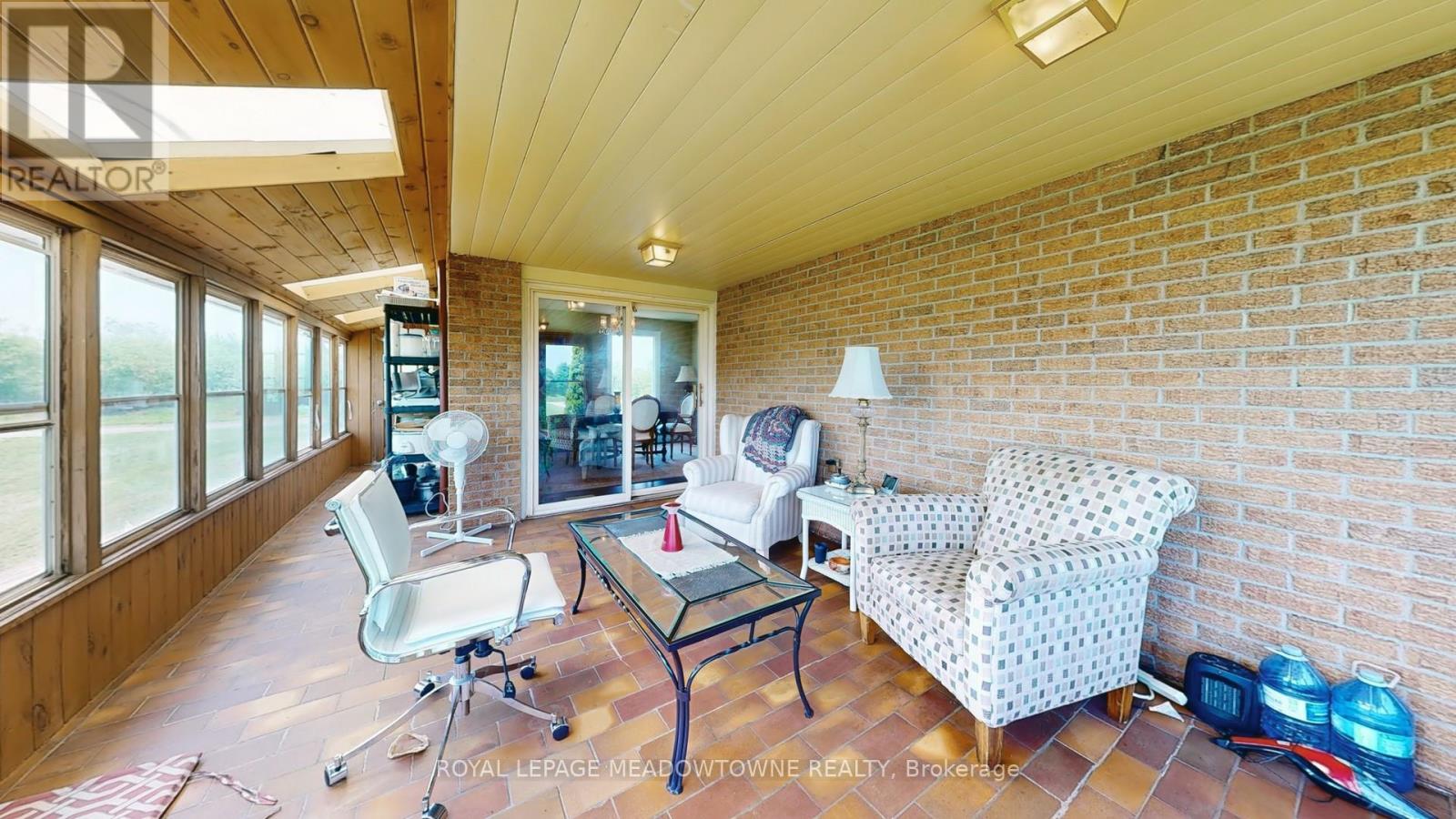 Photo 12 of 1453 Milburough Line, Hamilton ON