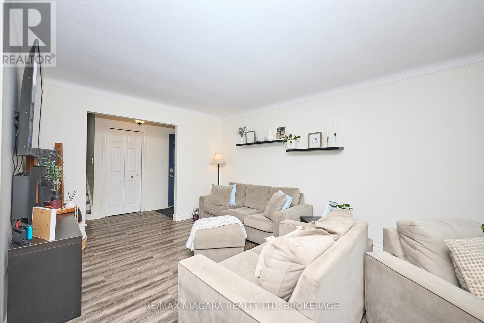 Photo 27 of 7 Crescentwood Drive, St Catharines ON