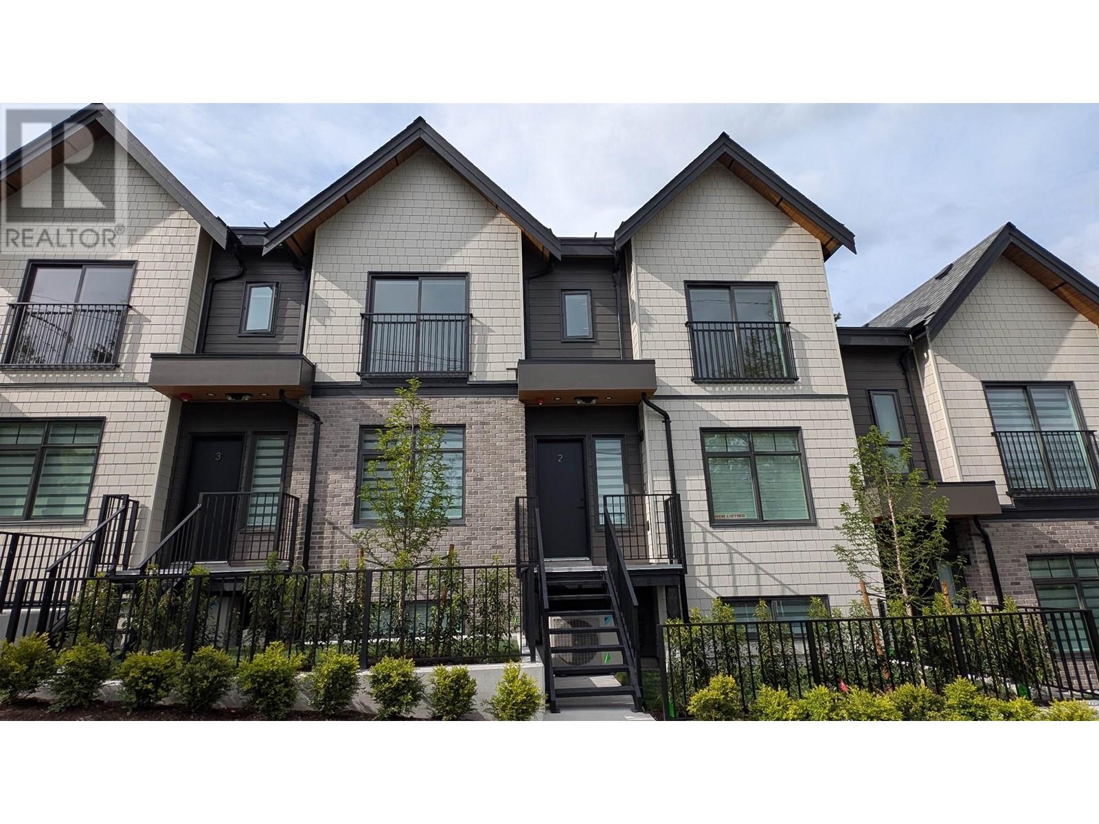 Photo 2 of 2 339 Keary Street, New Westminster BC