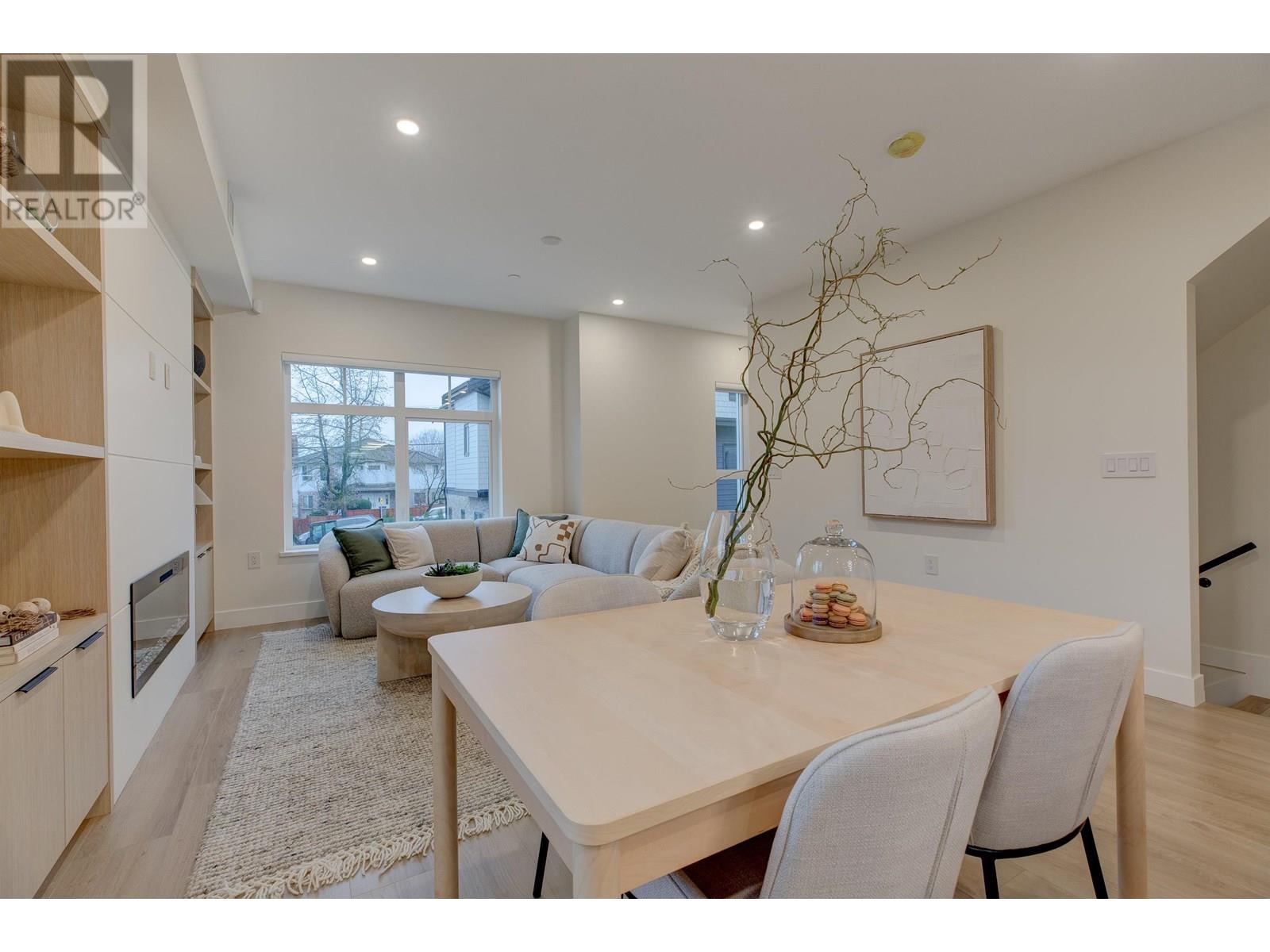 Photo 16 of 2 339 Keary Street, New Westminster BC
