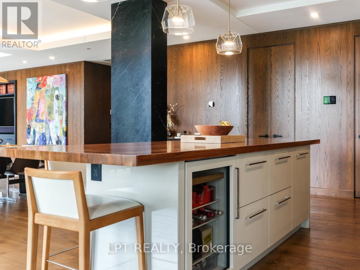Photo 14 of 205 1 Fifth Avenue, Ottawa ON