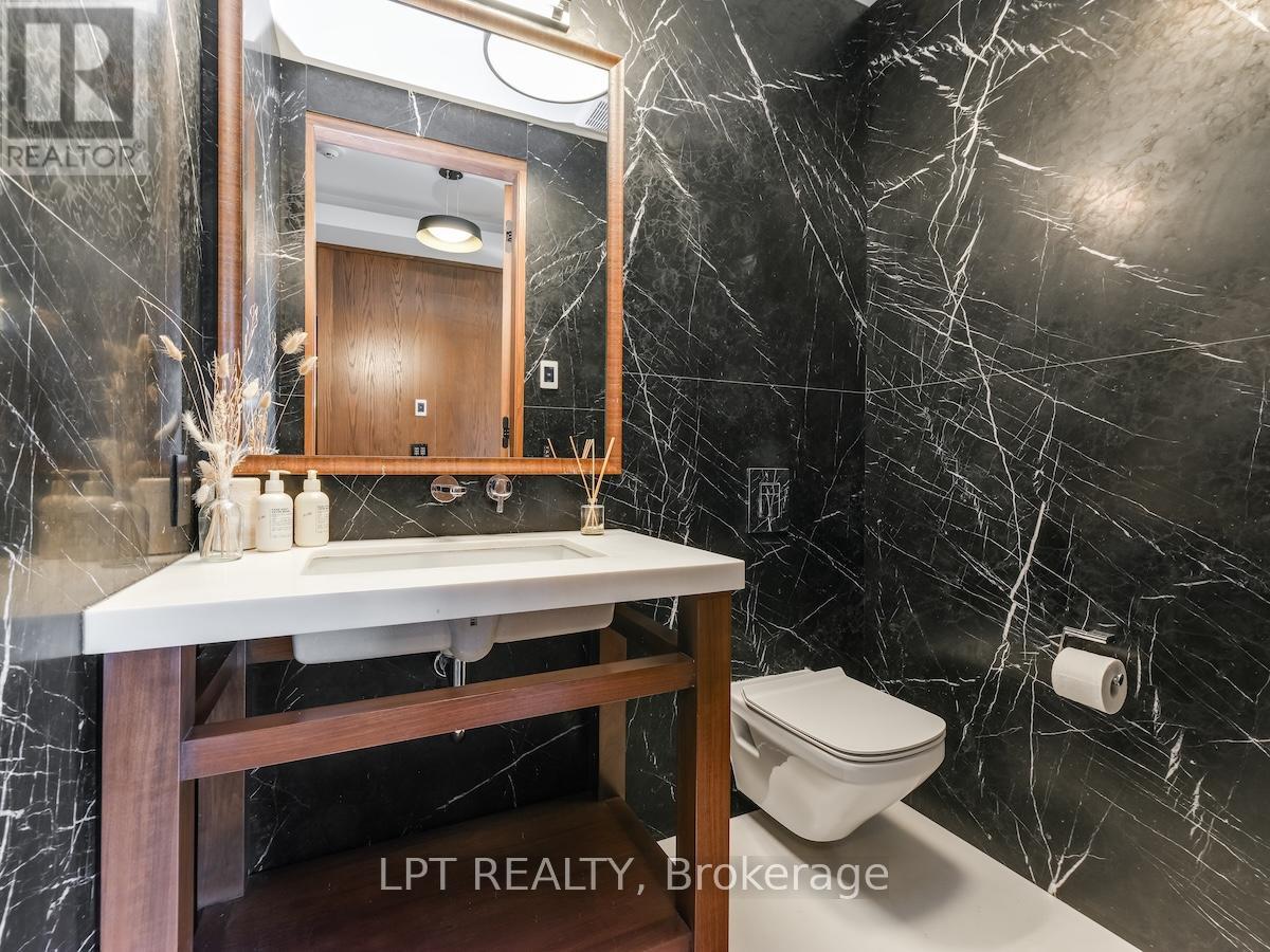 Photo 29 of 205 1 Fifth Avenue, Ottawa ON