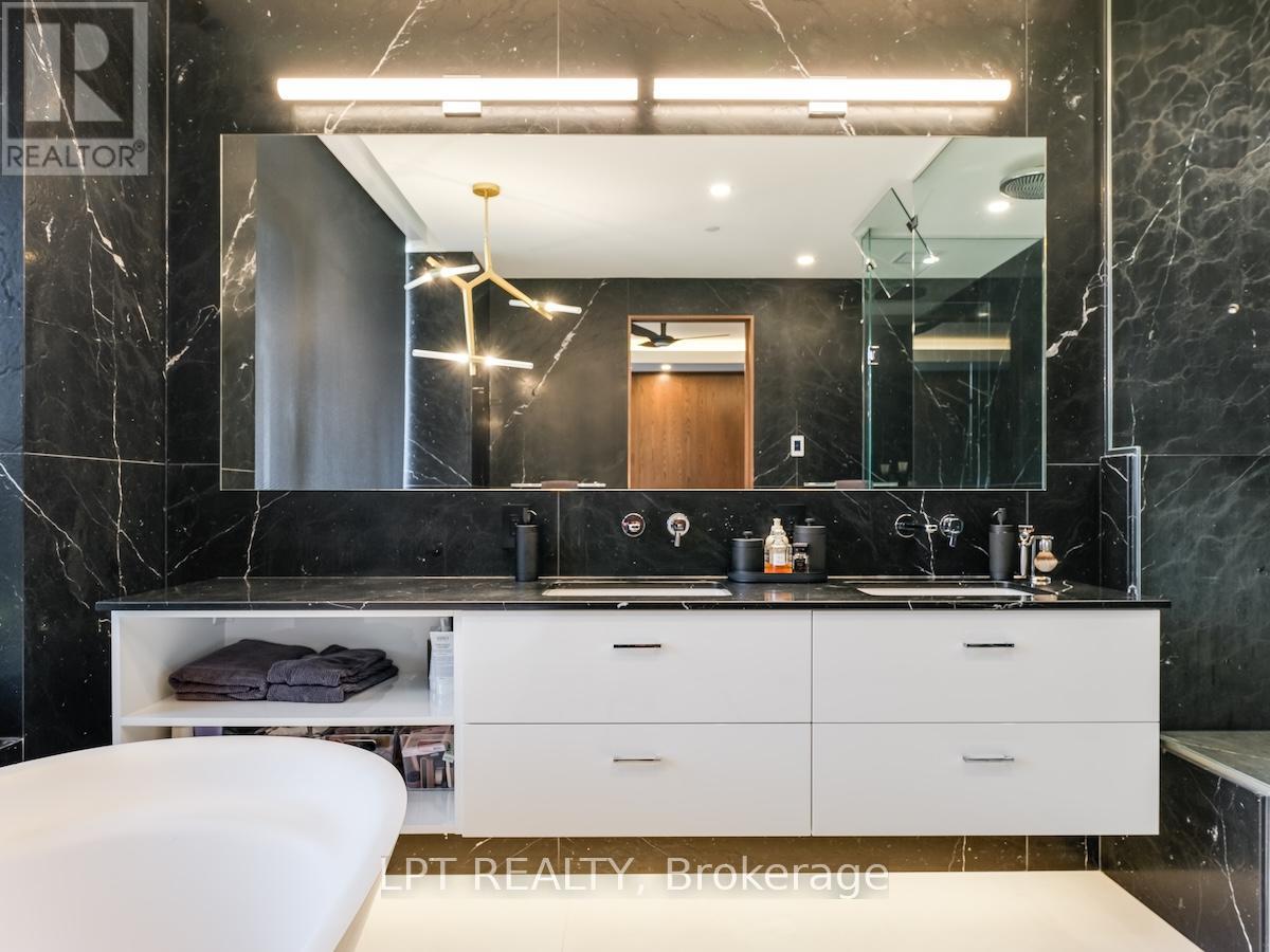 Photo 18 of 205 1 Fifth Avenue, Ottawa ON