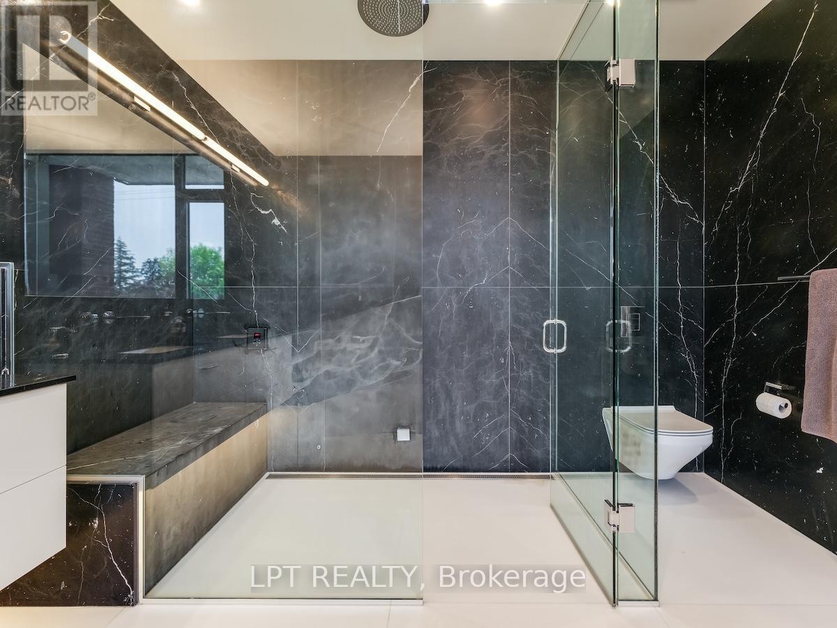 Photo 45 of 205 1 Fifth Avenue, Ottawa ON