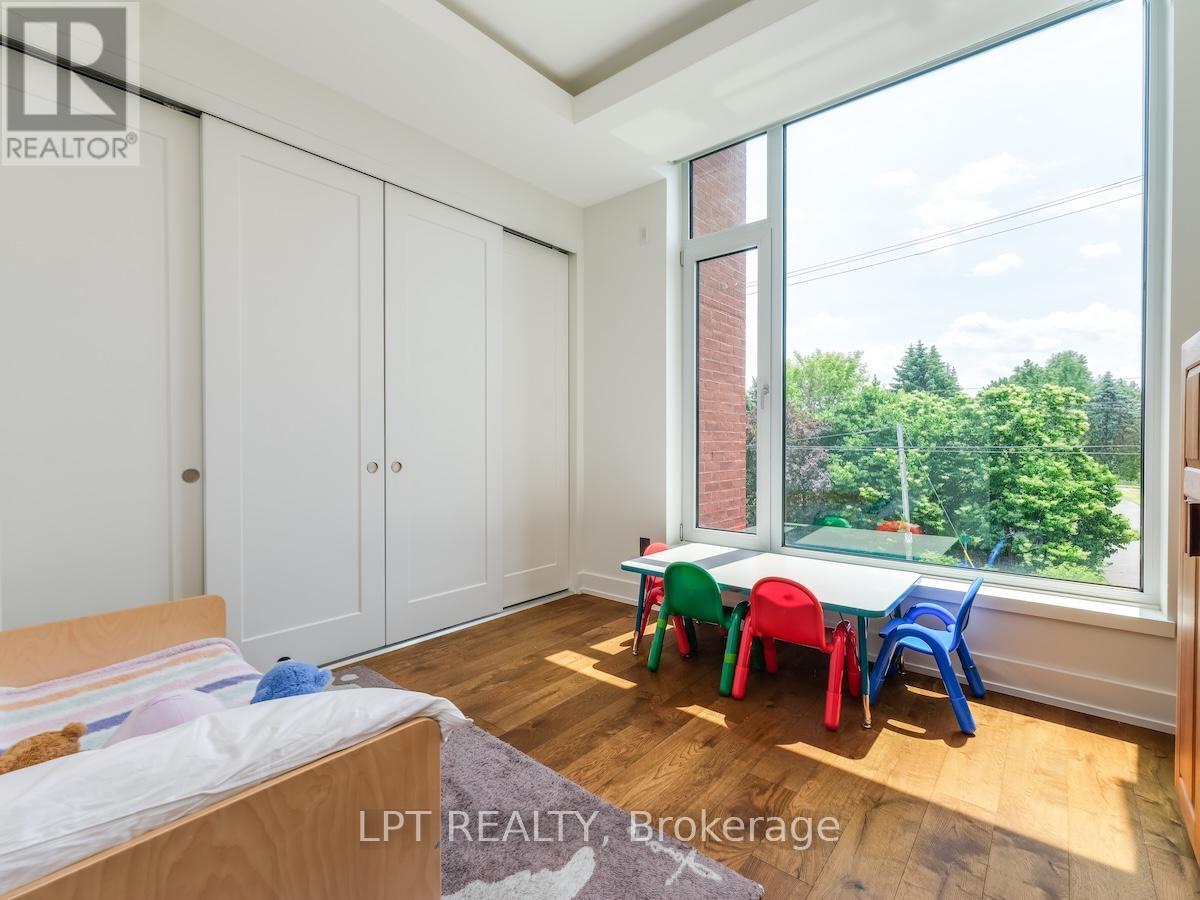Photo 34 of 205 1 Fifth Avenue, Ottawa ON
