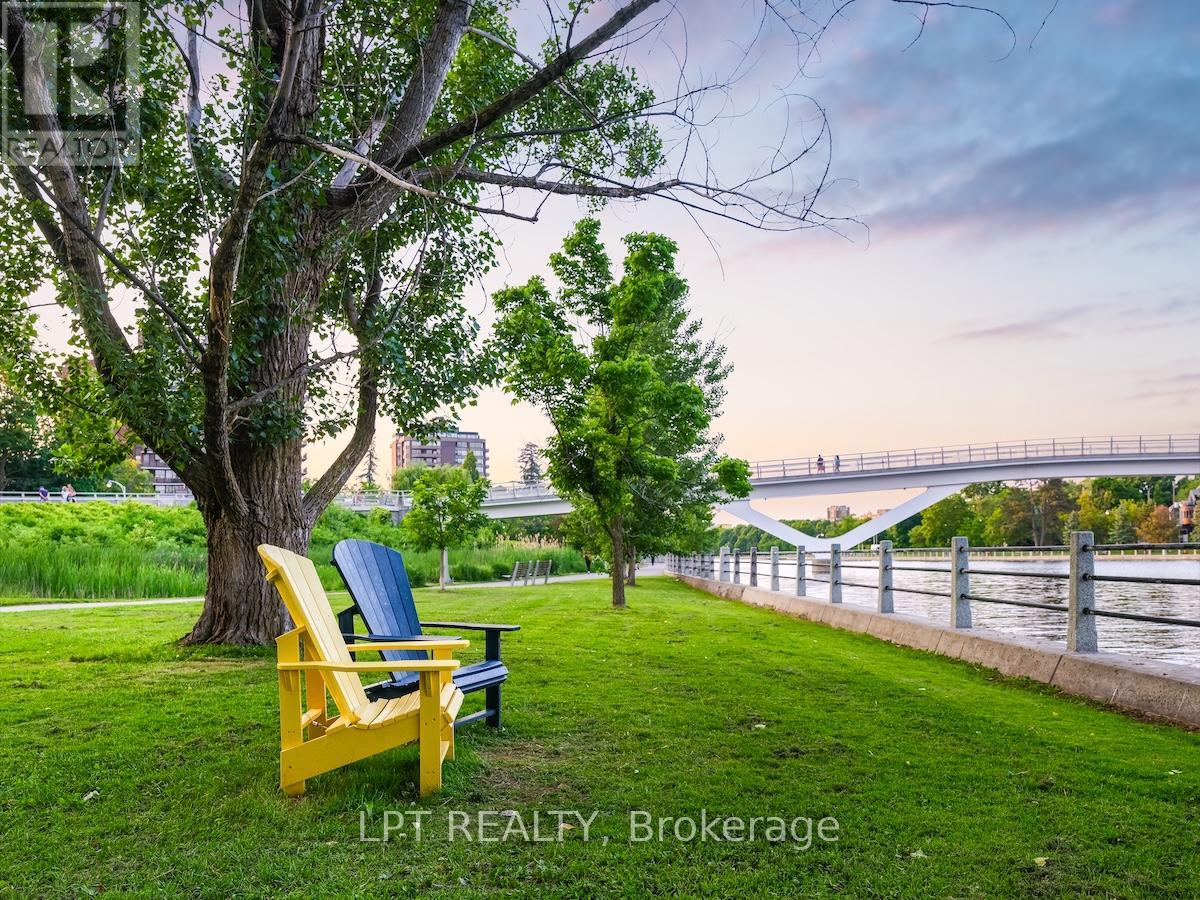 Photo 6 of 205 1 Fifth Avenue, Ottawa ON