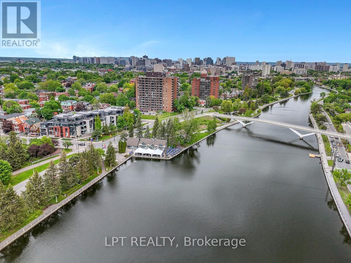 Photo 8 of 205 1 Fifth Avenue, Ottawa ON