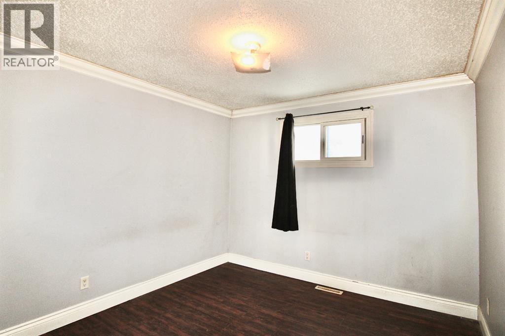 Photo 11 of 9509 102 Street, Grande Prairie AB