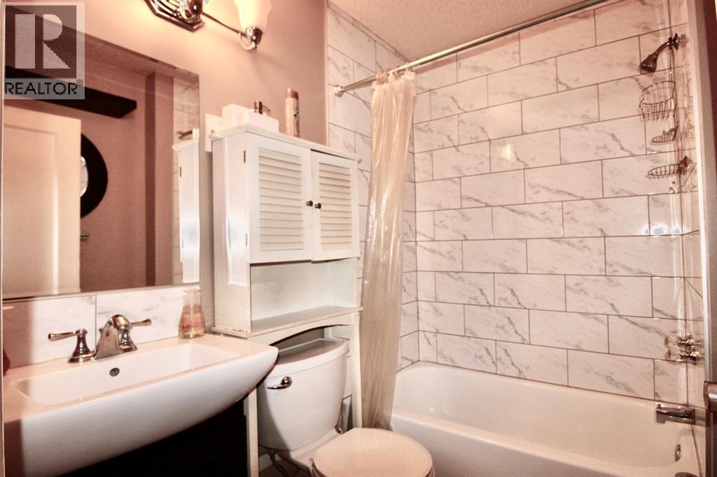 Photo 12 of 9509 102 Street, Grande Prairie AB