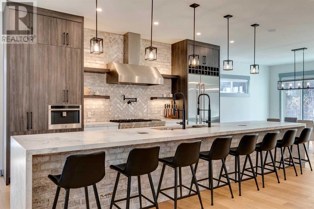 30 Roselawn Crescent NW, Calgary, Alberta