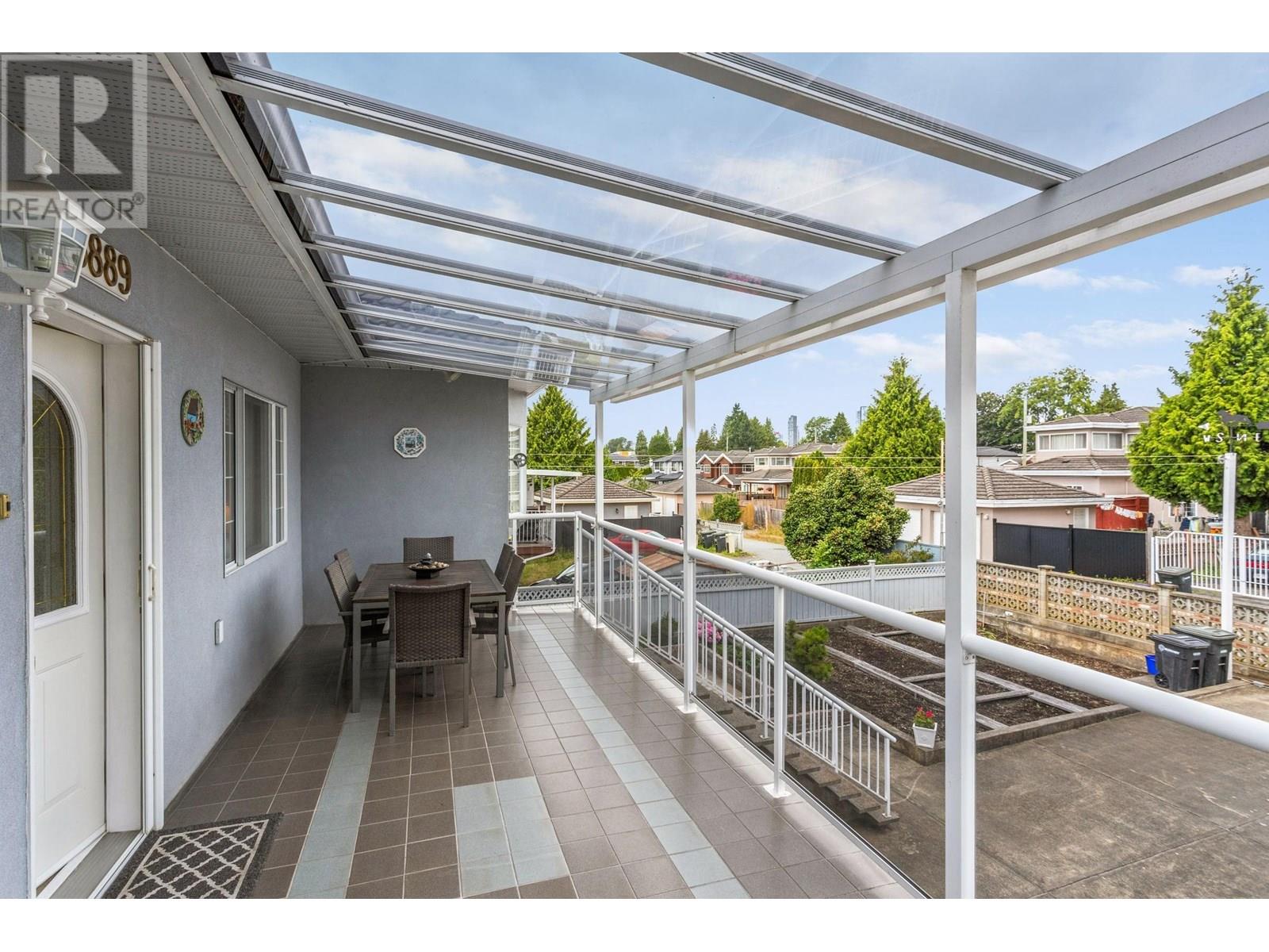 Photo 33 of 5889 Neville Street, Burnaby BC