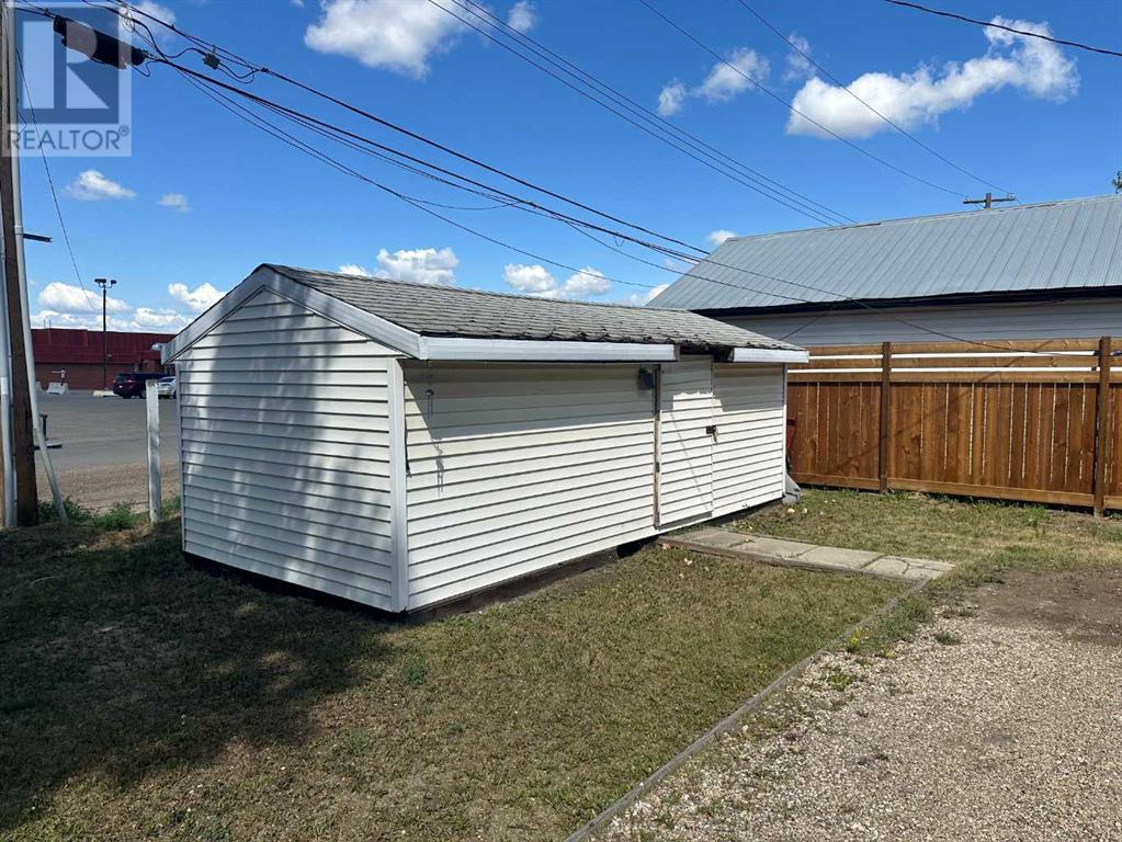 Photo 4 of 10802 102 Street, Grande Prairie AB