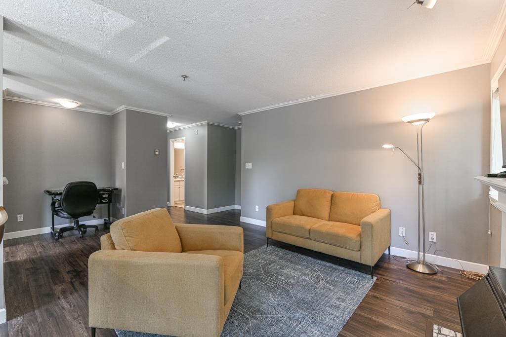 Photo 9 of 211 33688 King Road, Abbotsford BC