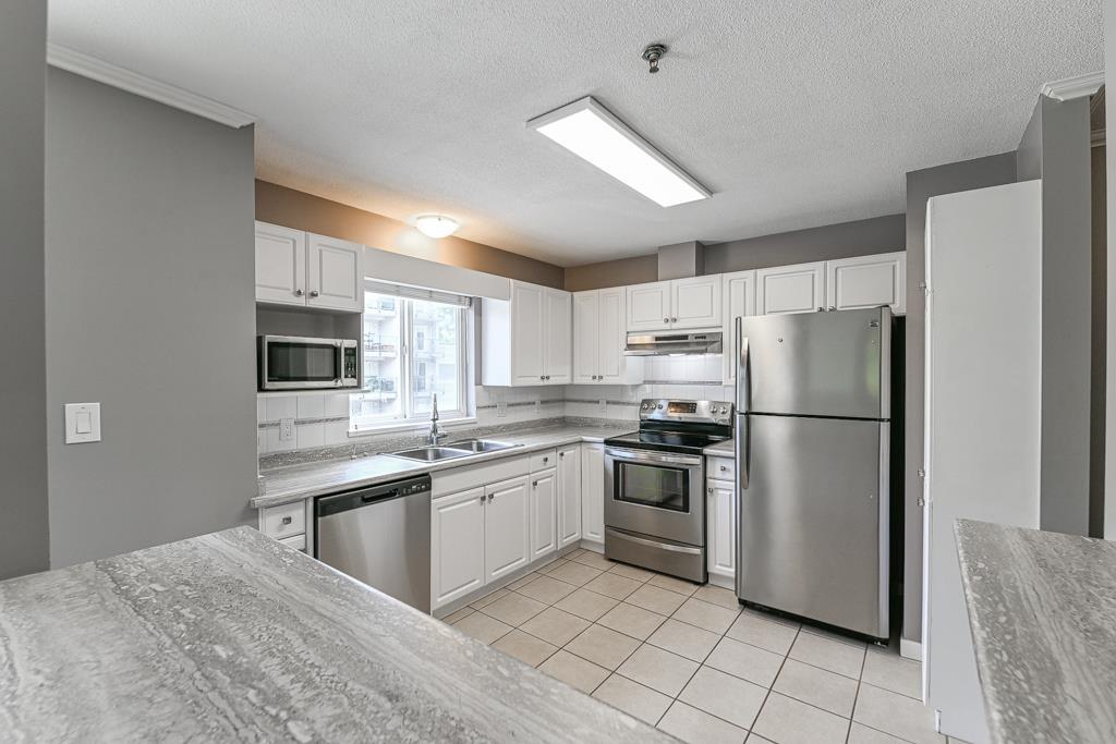 Photo 14 of 211 33688 King Road, Abbotsford BC