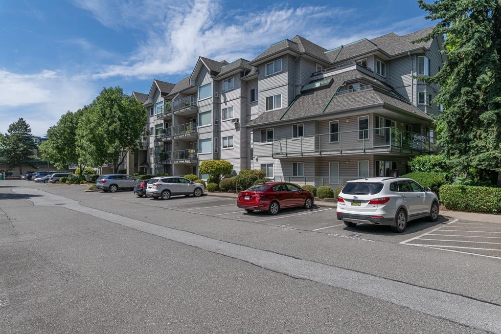 Photo 4 of 211 33688 King Road, Abbotsford BC