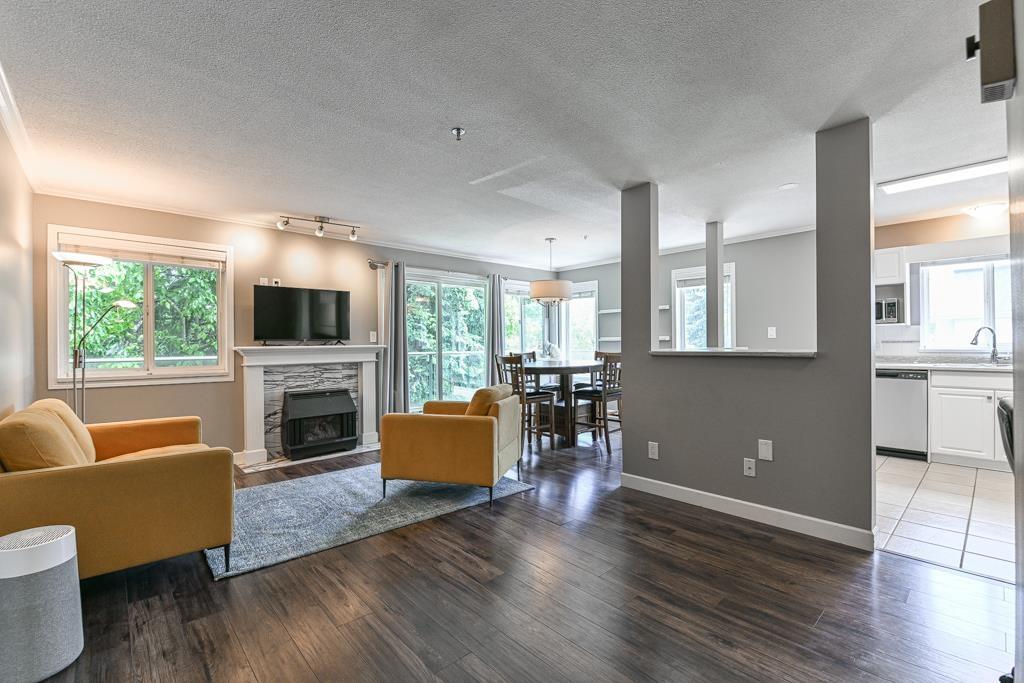 Photo 5 of 211 33688 King Road, Abbotsford BC