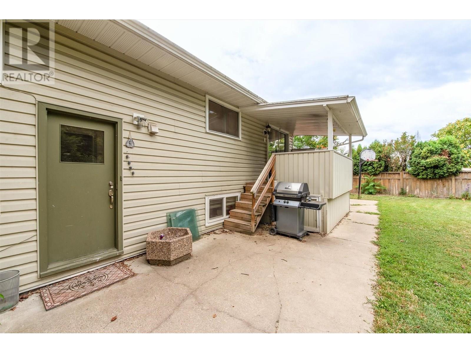  184 Snowsell Street North, Kelowna