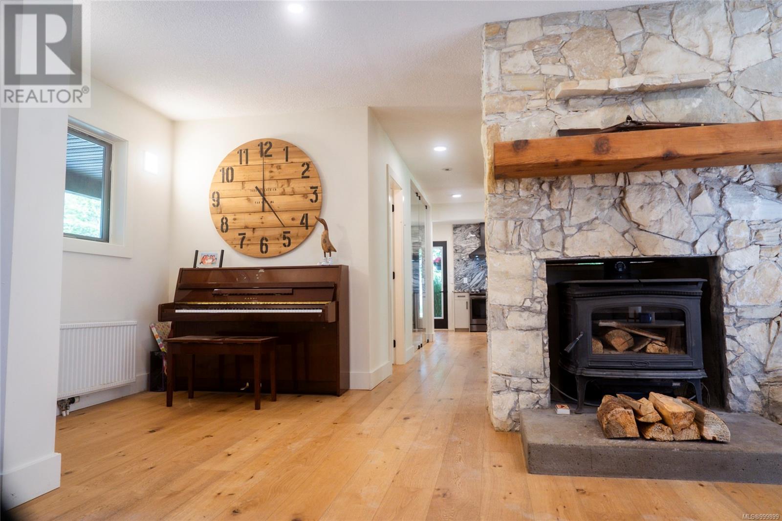 6866 Doumont Rd, Nanaimo