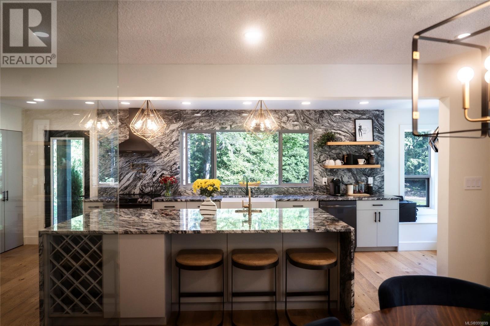 6866 Doumont Rd, Nanaimo