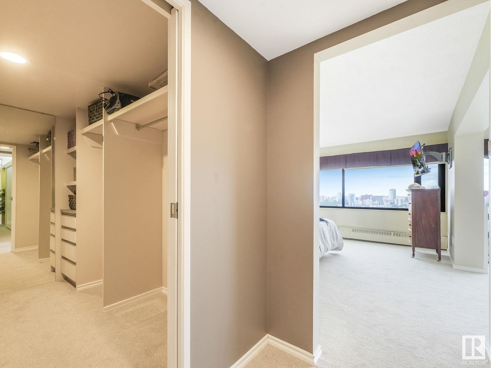Photo 45 of 1902 9929 Saskatchewan Dr Nw, Edmonton AB
