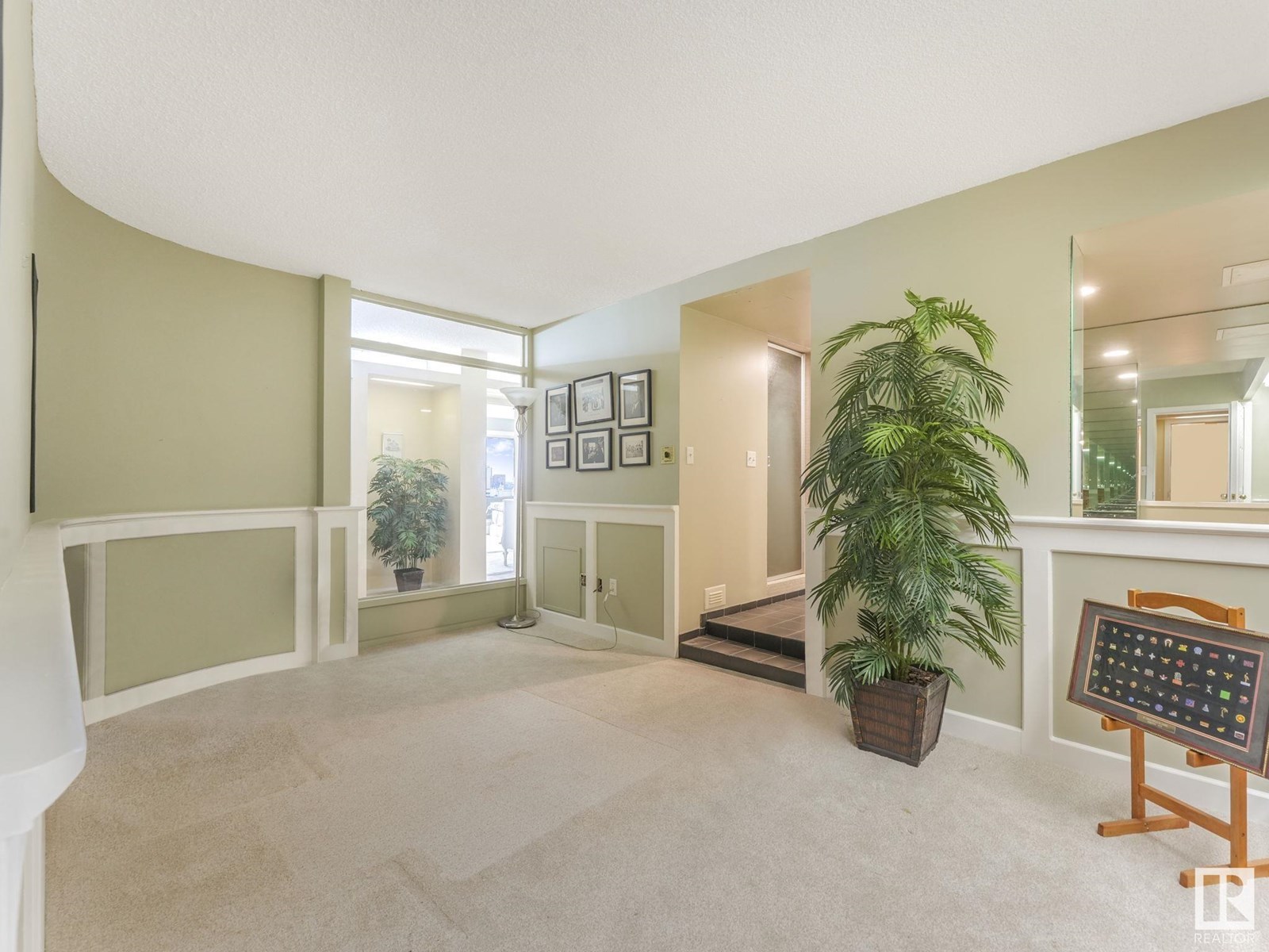 Photo 35 of 1902 9929 Saskatchewan Dr Nw, Edmonton AB
