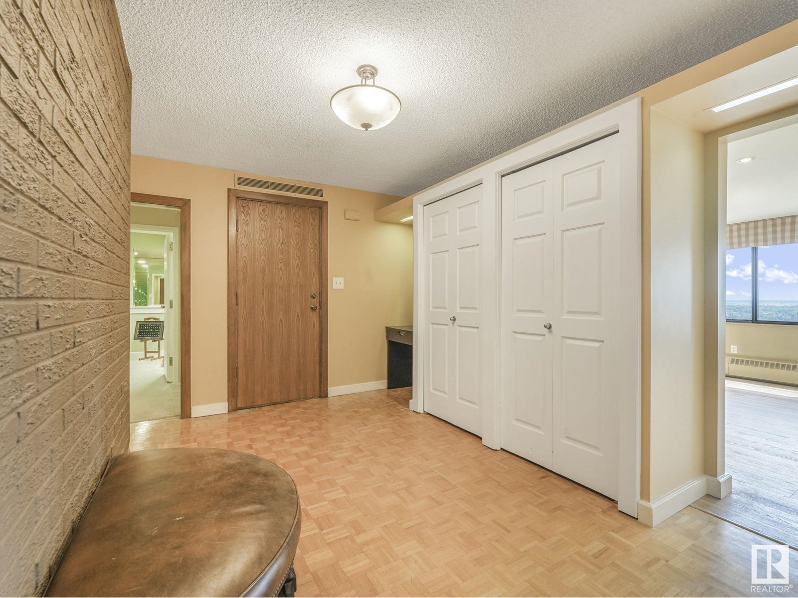 Photo 6 of 1902 9929 Saskatchewan Dr Nw, Edmonton AB