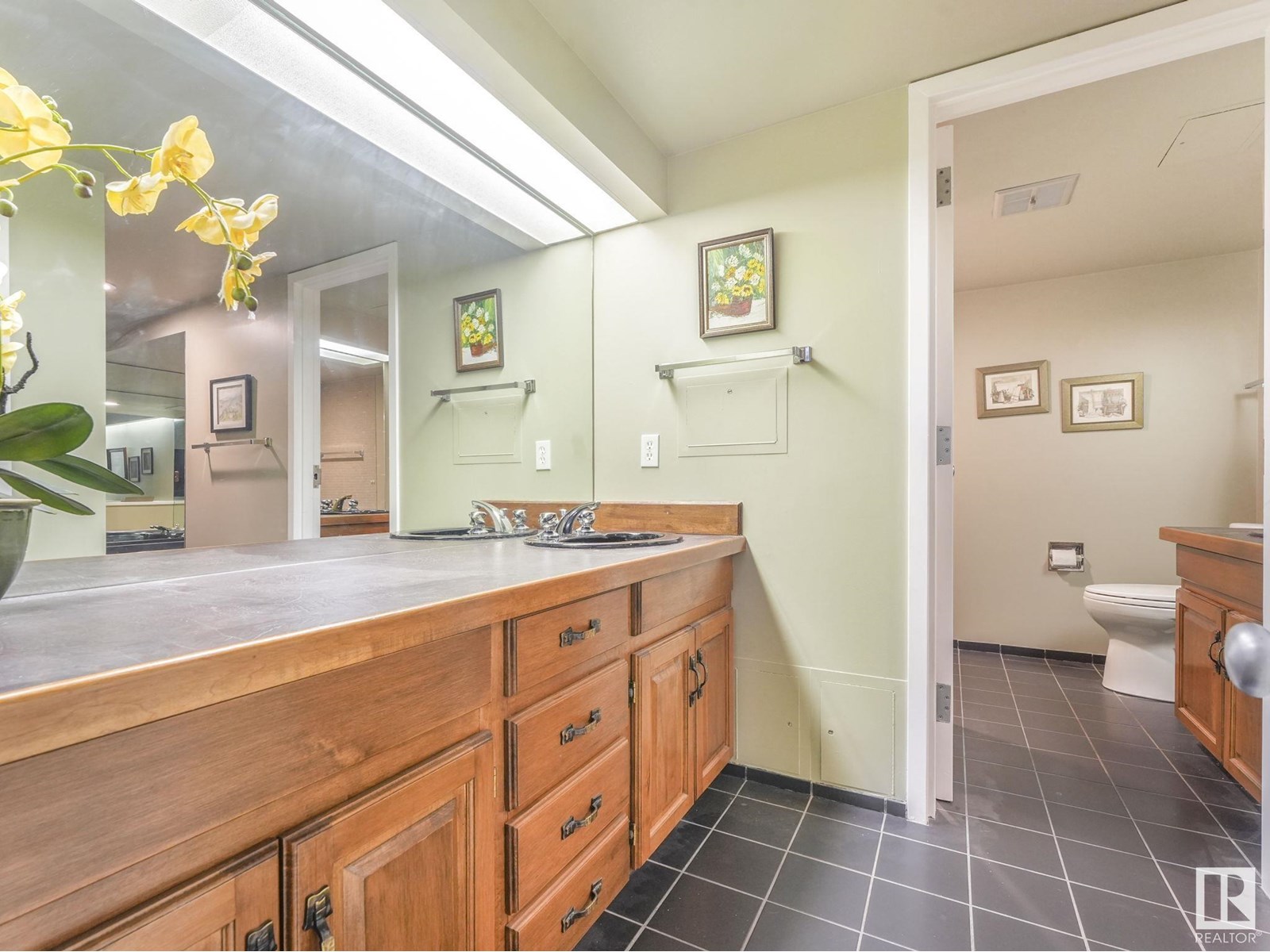 Photo 61 of 1902 9929 Saskatchewan Dr Nw, Edmonton AB