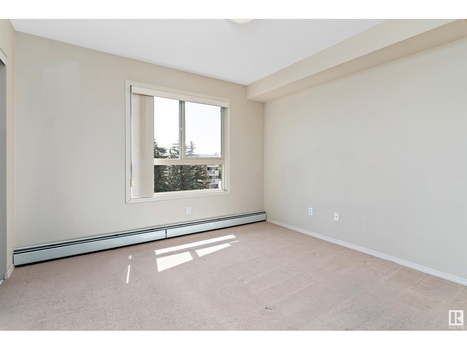 #412 17011 67 AV NW - Image 17