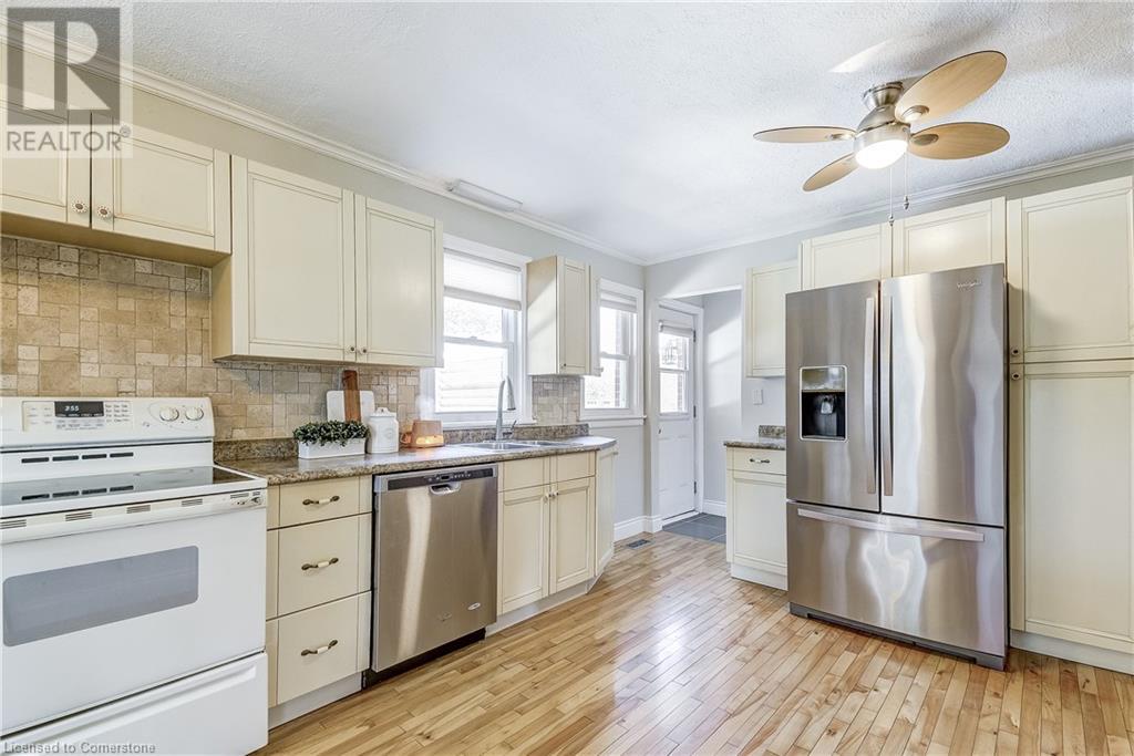 Photo 16 of 1216 De Quincy Crescent, Burlington ON