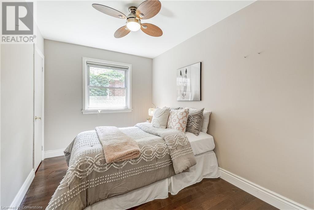 Photo 20 of 1216 De Quincy Crescent, Burlington ON