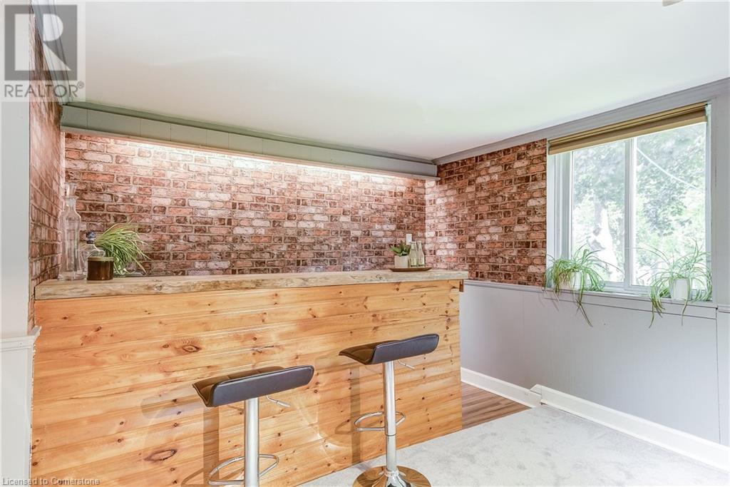 Photo 32 of 1216 De Quincy Crescent, Burlington ON