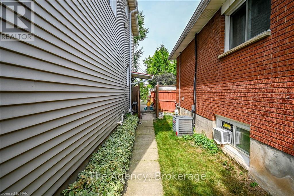 Photo 22 of 17 Wilton Avenue, Welland ON