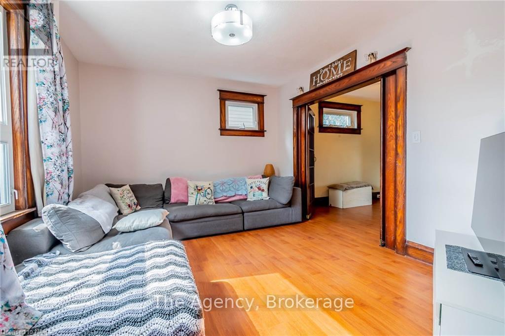 Photo 1 of 17 Wilton Avenue, Welland ON